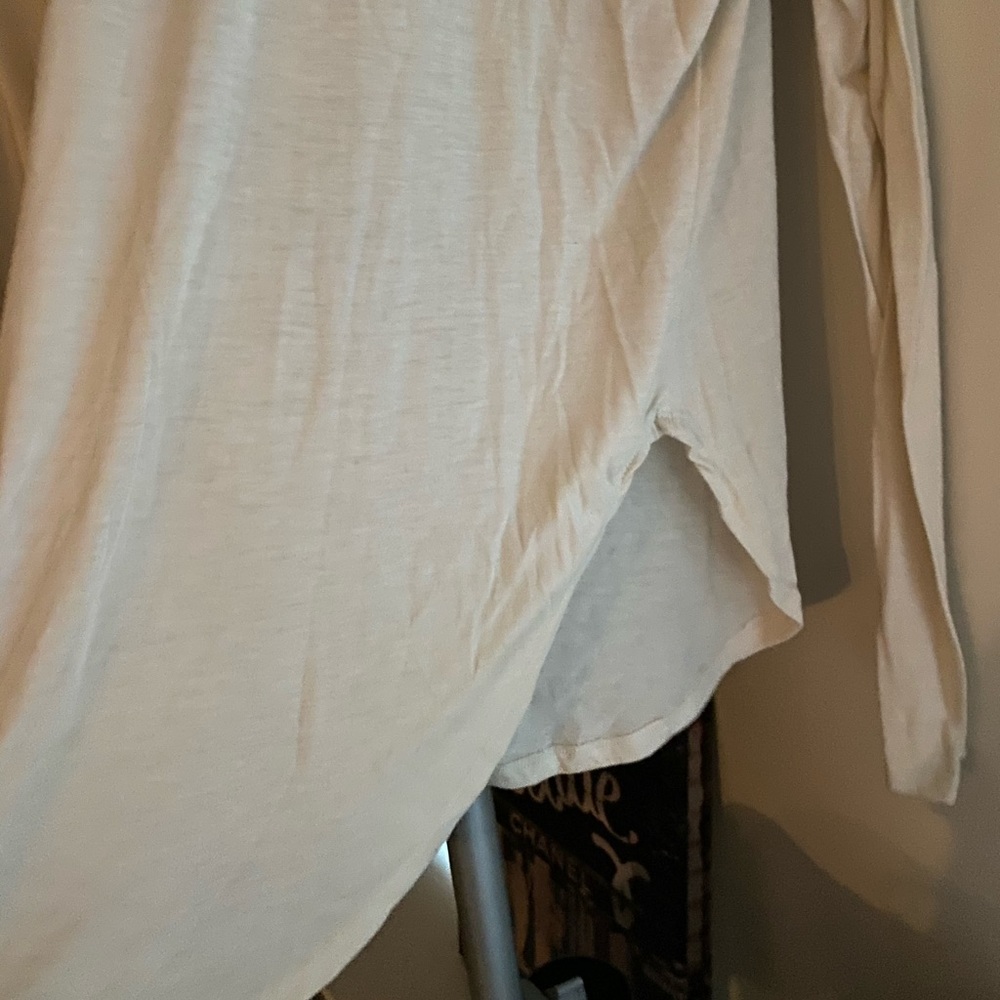 NEW Junk Food long sleeve graphic T-shorting cream with black graphic - Picture 6 of 9